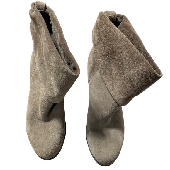 BCBGeneration Suede Foldover Neutral Beige Heeled Booties Size 8 1/2 - Picture 1 of 6